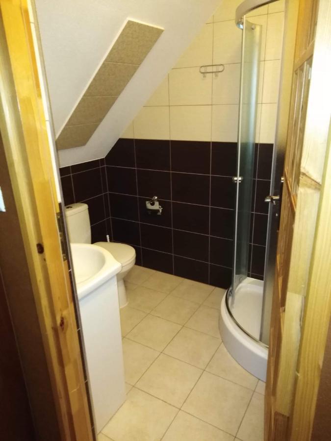 Pokoje U Mrugaly Czerwienne Cameră foto