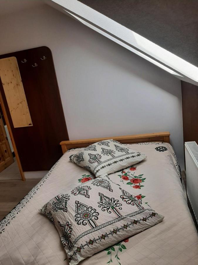Pokoje U Mrugaly Czerwienne Cameră foto