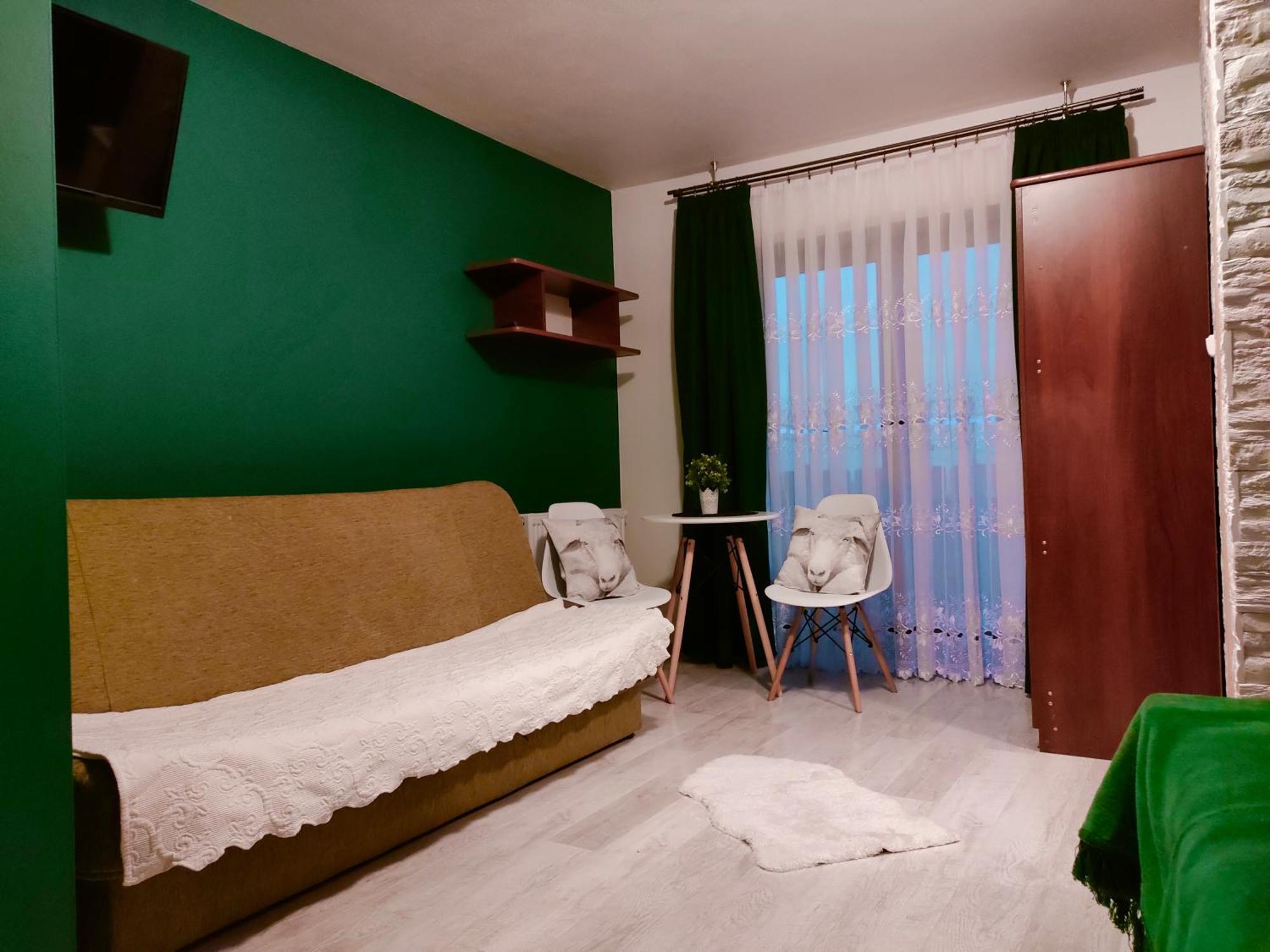 Pokoje U Mrugaly Czerwienne Cameră foto